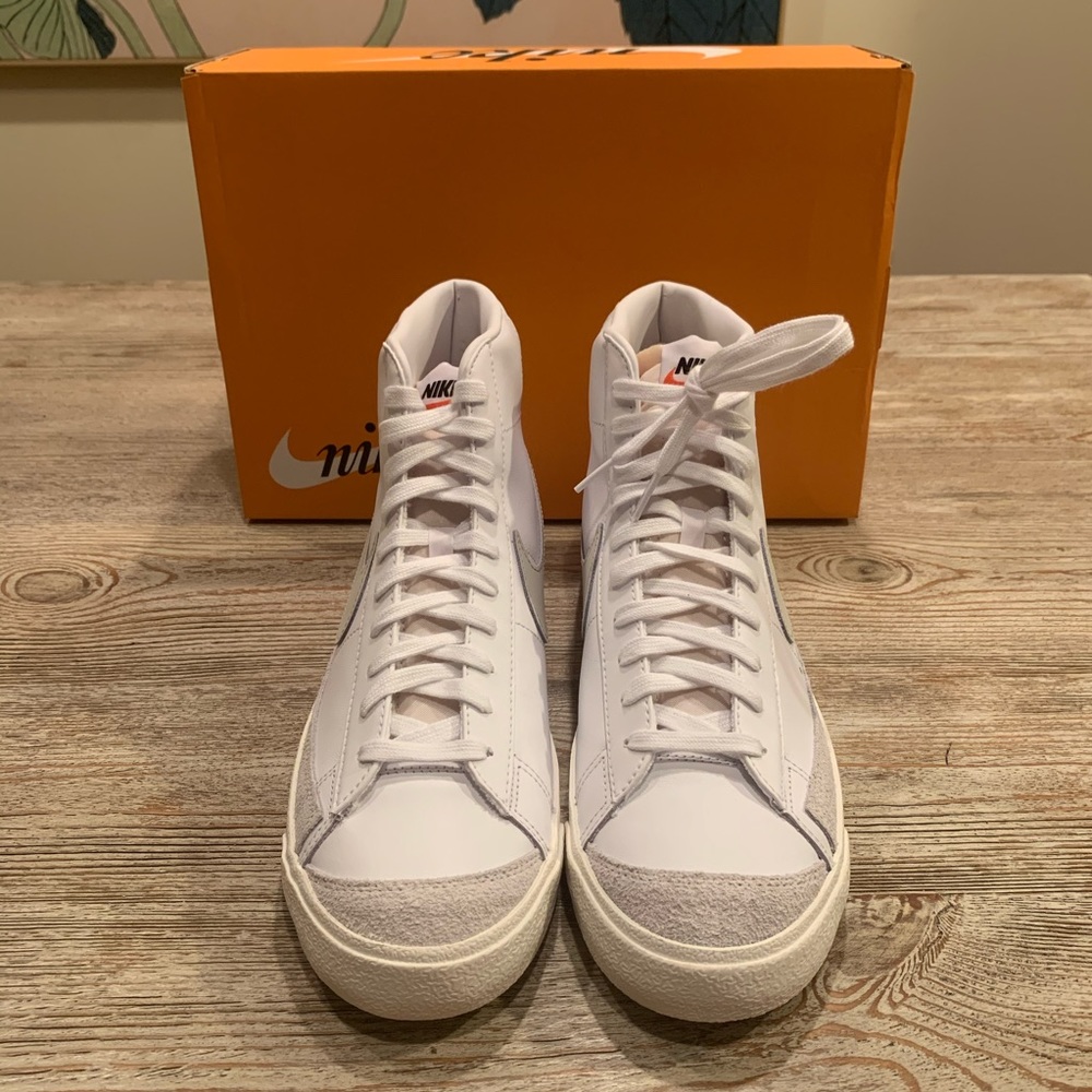 Nike Blazer Mid ‘77 - Picture 2 of 6
